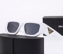 Load image into Gallery viewer, Designer Sunglasses 1861
